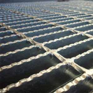 Grille en acier antidérapante de 32*5 mm, barre dentelée, grille métallique galvanisée, grille en acier HDG pour passerelles et plateformes d'atelier - Product Image 2