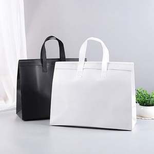 Sacs de courses personnalisés en tissu non tissé, isolants, à poignées, motif lettres, pour des aventures de shopping personnalisées, en gros et à prix abordable ! - Product Image 6