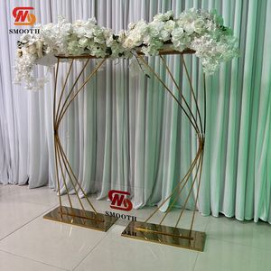 Soporte de Flores de Metal Dorado de Cintura Alta Personalizado para Bodas y Fiestas de Cumpleaños, Decoración Moderna y Elegante para Eventos - Product Image 1