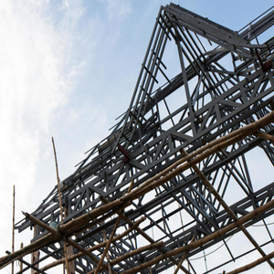 Maison en structure acier étanche, conception intégrée pour résidence en climat humide - Product Image 1