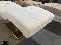 Table de lit de massage des cils électrique de luxe lit facial incurvé meubles de lit de broderie des sourcils pour studio de cils Camilla Lash
