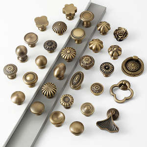 Tiradores y Pomos Contemporáneos de Latón Antiguo de 30mm para Armarios, Cajones, Cómodas y Armarios de Dormitorio/Cocina - Antioxidantes y Duraderos - Product Image 6