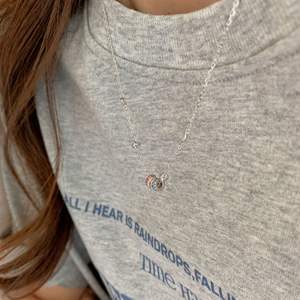 Collier de luxe Wenchi S925 en argent sterling haut de gamme avec pendentif double anneau et diamant coloré, modèle 23292 - Product Image 5