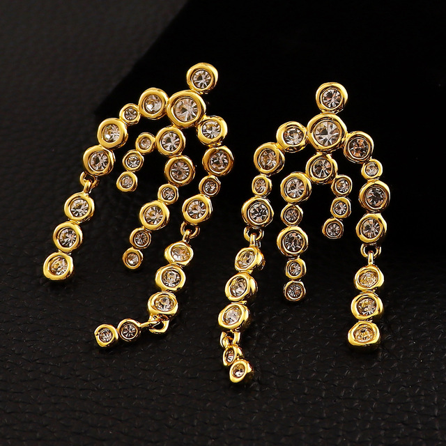 2026 New Luxury Design Copper Gold Plated Inlaid with Full diamond Fashionable Tassel Earrings