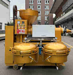 Presse à huile de soja, arachide et tournesol Guangxin YZLXQ120-8K de 6,5 tonnes/<span class=keywords><strong>jour</strong></span> avec filtre à huile - Product Image 1