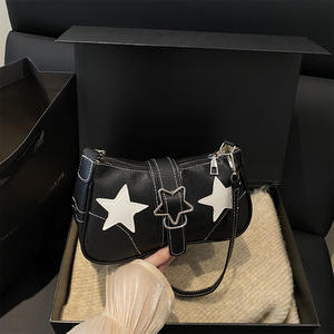 Sac à bandoulière imprimé étoiles Y2K, sac à main rouge esthétique rétro, sac streetwear des années 90 - Product Image 4