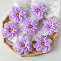 Têtes de fleurs de marguerites artificielles en soie, petites, pour loisirs créatifs, accessoires pour épingles à cheveux, décoration de mariage, mur floral semi-fait main