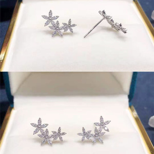 Orecchini a Perno con Cristalli a Forma di Fiore per Donne, Accessori Floreali Minimalisti alla Moda per Uso Quotidiano - Product Image 4