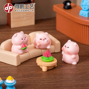 ตุ๊กตาหมูเปปป้าพิกขนาดเล็ก ของตกแต่งสัตว์ทำจากเรซิ่น สำหรับตกแต่งโต๊ะทำงานและรถยนต์ - Product Image 4