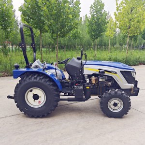 Tracteur agricole 4x4 série TE 25-75 CV, conception à plancher plat - Product Image 2