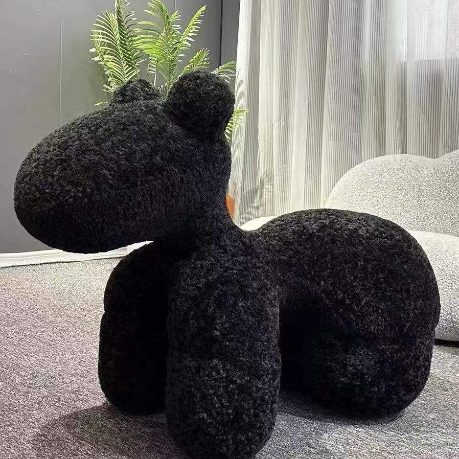 Plush curls, brand new one-piece molding black