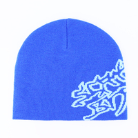 Bonnets d'hiver en tricot entièrement jacquard pelucheux avec logo personnalisé Bonnet souple avec tête de mort