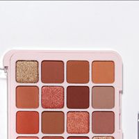 Palette de fards à paupières personnalisée avec logo DIY, fard à joues en poudre hautement pigmenté, 16 couleurs, palette de fards à paupières vegan, sans cruauté, longue durée