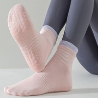 OEM Custom Made Gym Trainer Chaussettes de sport en coton avec poignets côtelés antidérapants Grip collant sans couture Yoga Compression Chaussettes Pilates tricotées