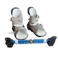 Nouvelles chaussures Dennis pour enfants avec des orthèses de marche médicales pour l'équipement de rééducation