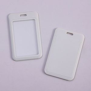 Porte-badge d'identification professionnel personnalisé en plastique rigide double face transparent avec logo imprimé - Product Image 1