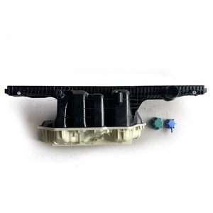 Pour MAN 81.06101.6801 Heavy Duty Camion Radiateur Réservoir D'<span class=keywords><strong>eau</strong></span> Véhicule Pièces & Accessoires <span class=keywords><strong>Prix</strong></span> Usine - Product Image 3