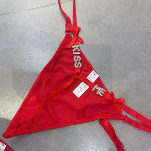 Vrouwen Brief Gouden Letter Vrouwelijke Glanzende String Slipje Vrouwen Sexy Ondergoed - Product Image 3