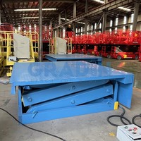 Monte-charge hydraulique sur rail personnalisé de 20 tonnes, hauteur de levage de 25 mètres, élévateur de marchandises électrique pour usine