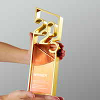 2025 Design créatif Trophée en cristal de métal haut de gamme sur mesure Championnat élégant Prix de la réunion annuelle Nouvelle médaille Personnalisation