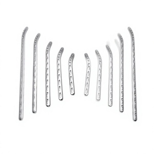 Set de plaques huméroses distales extra-articulaires SureMed Instruments 3,5 mm, implants orthopédiques vétérinaires, 10 pièces - Product Image 1