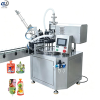 Machine automatique de remplissage et de bouchage de petits sachets pour liquides, pâtes, boissons, huiles comestibles et beurre de cacahuète