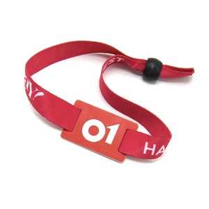 Màu sắc khác nhau dùng một lần PVC dệt vải RFID dây đeo cổ tay NFC nút giao diện 125KHz Tần số 1K ntag213 cho thẻ kinh doanh - Product Image 1