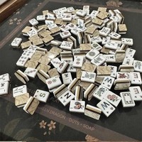 Jeu de Mahjong en Acrylique Marbre Clair Américain, 160 Tuiles, Tuiles en Cristal Façonnées à la Main, Coffret Cadeau pour Usage Domestique, Jeux de Cartes et d'Échecs