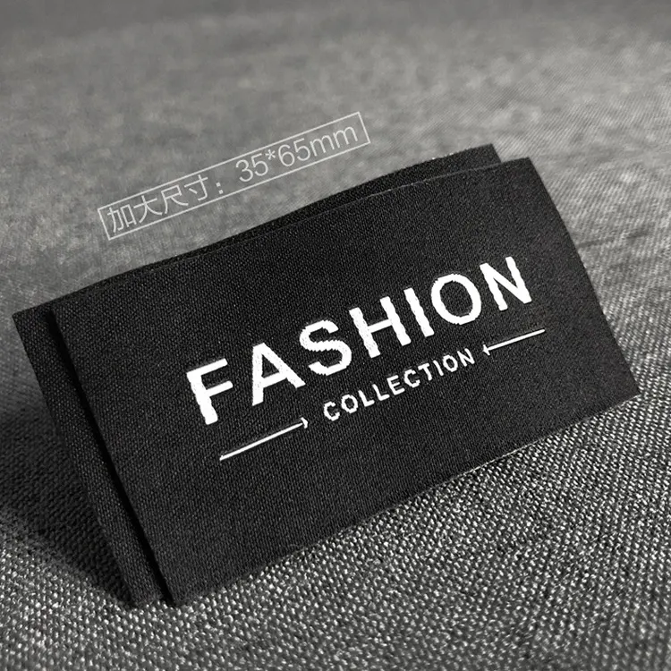 Groothandel Custom Luxe Satijnen Mode Kleding Naaien Geweven Label Merk Kleding Stof Textiel Designer T-Shirt Kleding Tags