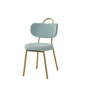Yeşil kadife ve altın düğün sandalyesi soğutma özelliği ile lüks Modern sandalye bacakları ev mobilyası-cafe yemek sandalyesi