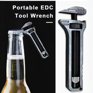 Ouvre-bouteille en alliage, porte-clés, outil multifonction, lame de calibre en alliage de zinc, conception compacte pour une utilisation en extérieur - Product Image 5