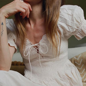 Robe d'été décontractée en lin pur blanc uni, col en V, effet <span class=keywords><strong>push</strong></span>-<span class=keywords><strong>up</strong></span>, pour tenue de vacances assortie, vente en gros, fabricant en gros - Product Image 4