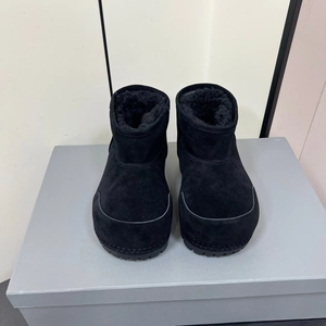 Botas de nieve cálidas e impermeables de la marca de lujo de alta calidad BB Family 2026, modernas y versátiles, adecuadas para uso casual. - Product Image 1