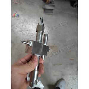 Pulvérisateur de fibre de verre à <span class=keywords><strong>prix</strong></span> d'usine, équipement de pulvérisation de fibre de verre, <span class=keywords><strong>machine</strong></span> de pulvérisation de résine de fibre de verre avec pistolet - Product Image 5