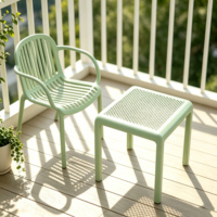 Ensemble de meubles de patio d'extérieur modernes et durables Table basse de jardin au design pliable et résistante aux intempéries