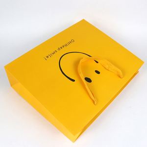 Sacs cadeaux en papier personnalisés imprimés avec logo, poignées en ruban recyclables, emballage boutique - Product Image 4