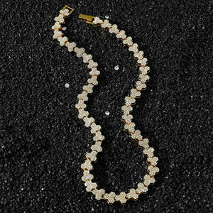 Moda üçlü yuvarlak kolye bilezik seti takı kadınlar için buzlu Out Rhinestones kümelenmiş bağlantı bilezikler kolye - Product Image 4