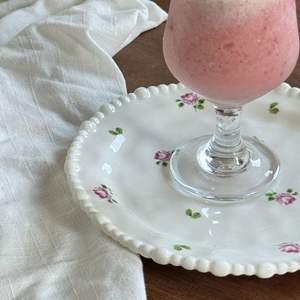 Wholesale of French Retro Pearl Rose Ceramic Plates, <b>Dessert</b> Plates, and Household Plates - Product Image 3