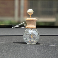 Bouteille de désodorisant vide de 10ml avec bâton en bois et sortie d'agrafe d'évent diffuseur d'huile essentielle d'aromathérapie bouteille en verre de parfum de voiture