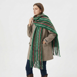 Écharpe <span class=keywords><strong>en</strong></span> <span class=keywords><strong>laine</strong></span> tricotée rayée pour femme, style coré<span class=keywords><strong>en</strong></span> preppy universitaire, automne-hiver, chaude, épaisse, douce, avec franges et pompons, châle, <span class=keywords><strong>cache</strong></span>-<span class=keywords><strong>cou</strong></span> - Product Image 1