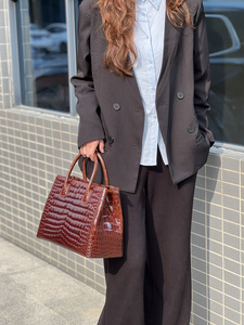 Sac fourre-tout en cuir de crocodile 100% authentique – Sac à main élégant pour femmes, capacité spacieuse de 10-11L - Product Image 2