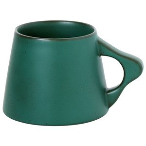 Taza de Cerámica Verde Oscuro 380ml Acabado Mate Para Uso en Casa u Oficina - Product Image 2