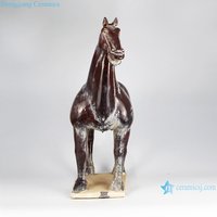 RZLN08-G Antique Grande Poterie Marron Marche Cheval Sculptures Ancienne Maison Décorative Cheval Forme Statues En Céramique Figurines
