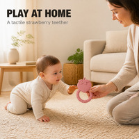 Anneau de dentition personnalisé en silicone pour bébé, motif fraise, avec surface texturée en silicone de qualité alimentaire et design tressé facile à saisir