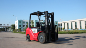 מלגזות דיזל איכותיות במחיר טוב מבית MightyCargo, דגם CPCD35, תורן דו-שלבי, צמיגים מלאים, 2 טון, 3 טון, 4 טון, 5 טון - Product Image 2