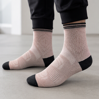 Chaussettes de trekking en laine mérinos personnalisées OEM - Chaussettes de randonnée durables pour l'extérieur