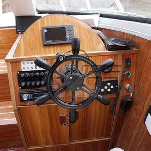 Yacht de sport de luxe en fibre de verre de 9,5 m (31,2 pieds) avec <span class=keywords><strong>console</strong></span> centrale, pour la pêche, la croisière, les excursions et la navigation rapide, capacité de 12 à 18 <span class=keywords><strong>personnes</strong></span> - Product Image 3