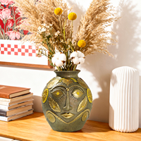 Vase en résine fait main à motif facial, vert et or, sculpture artistique en relief pour herbes séchées, décoration créative pour table, maison et salon