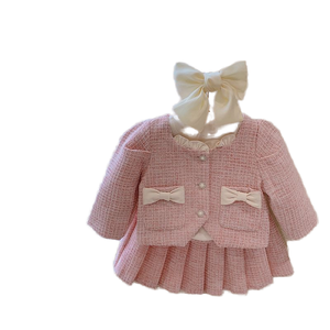 Completo autunnale per bambina, nuovo modello con fiocco, giacca e gonna a pieghe, due pezzi. - Product Image 6