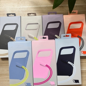 เคสโทรศัพท์แม่เหล็กคุณภาพสูงแบบดั้งเดิม สำหรับ iPhone 18 17 pro max  แบบด้าน  พร้อมที่จับและสายคล้องข้อมือ - Product Image 2